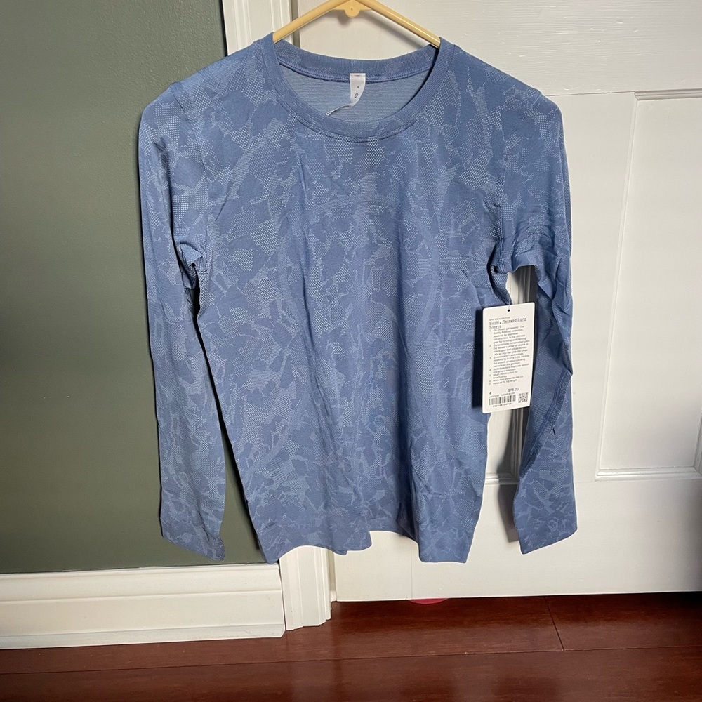 NWT LULULEMON SWIFTLY RELAXED-FIT LONG SLEEVE SHIRT Mosaic Drop/Blue Linen 4